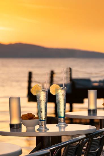BEACH BAR