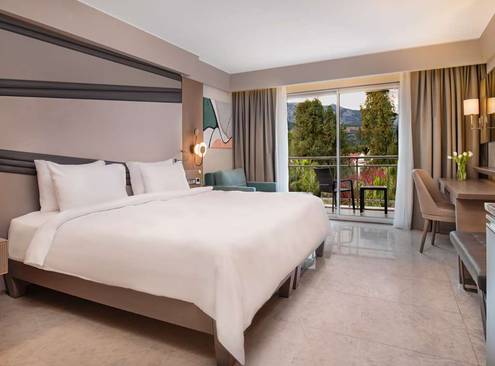 Deluxe Room, Land View