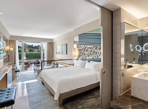 Pool Suite