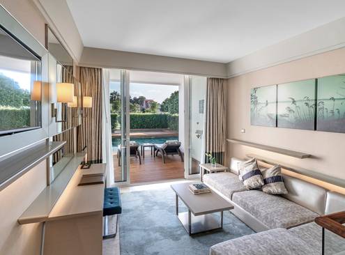 Pool Suite