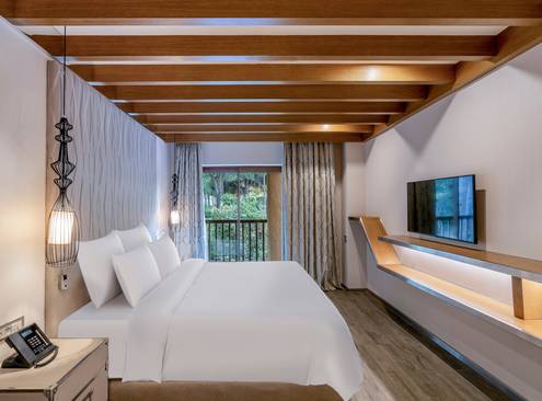 Legendary Suite Garden View