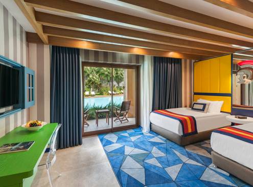 Legendary Suite Swim Up