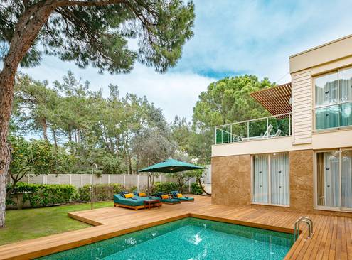 Villa Prive (Private Airport Transfer)