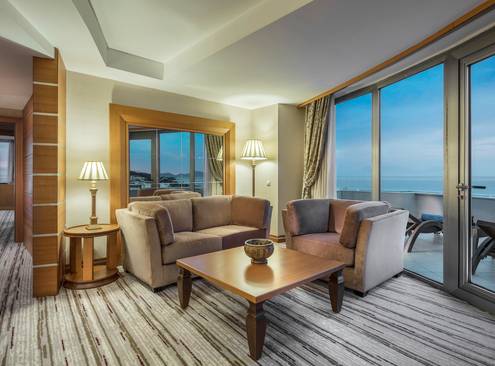 Grand King Suite