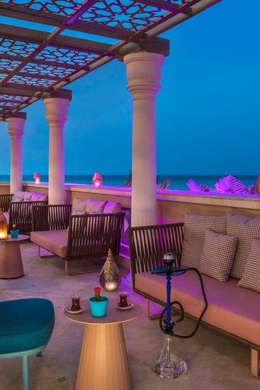 THE ROOF BAR & LOUNGE