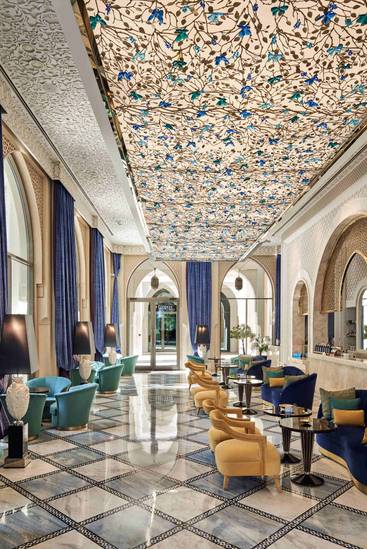 LOBBY BAR AND LOUNGE
