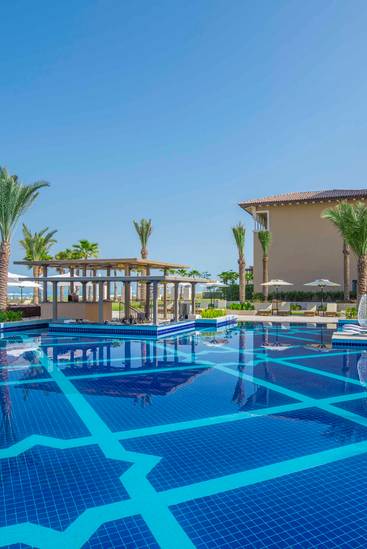POOL BAR HIGHLIGHTS