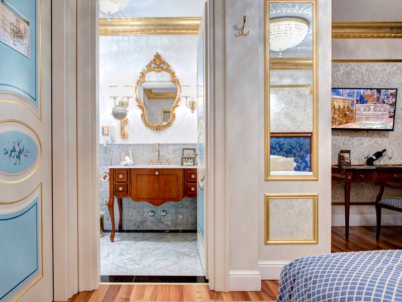 Grand Deluxe Room