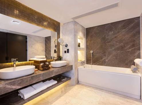 Royal Suite Beach Side