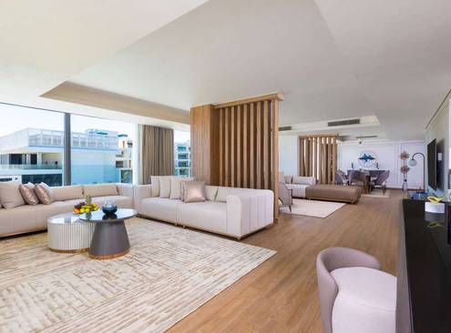 Royal Suite Beach Side