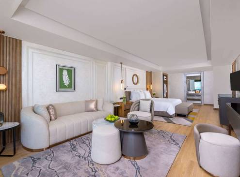 Queen Suite Beach Side