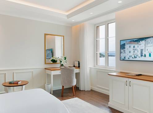 Deluxe Superior Room