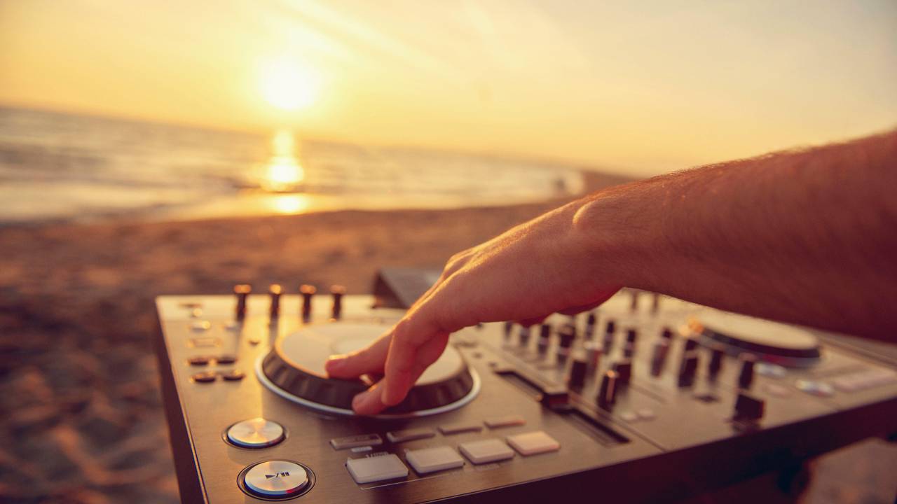 DJ set beach party pool party