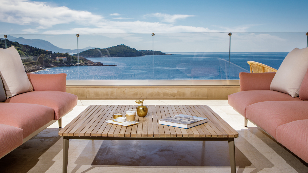 Pack Your Bags & Enjoy 10% Off Rooms & 15% Off Suites