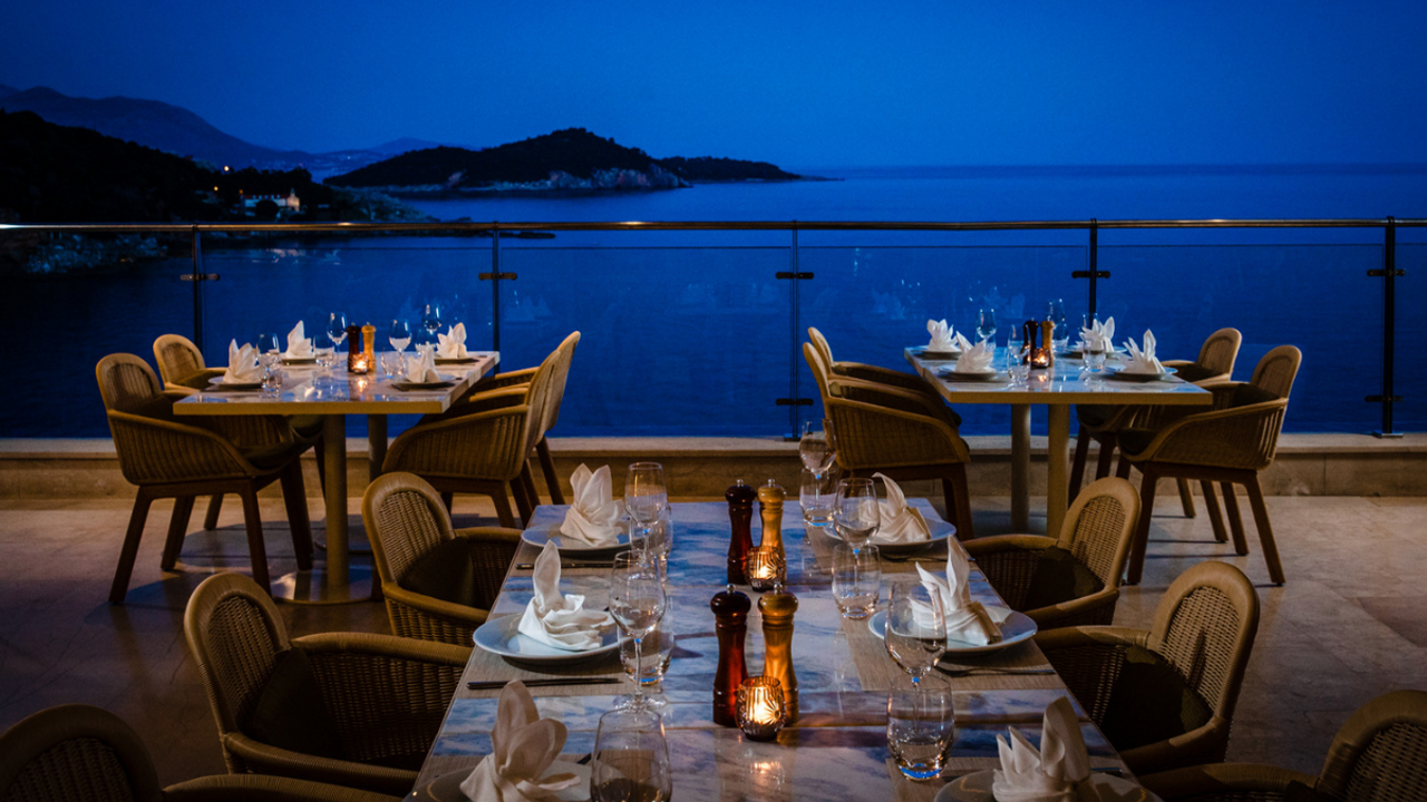 Pack Your Bags & Enjoy 10% Off Rooms & 15% Off Suites