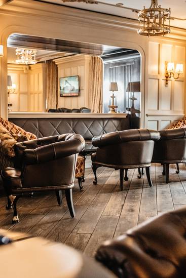 White Horse Bar