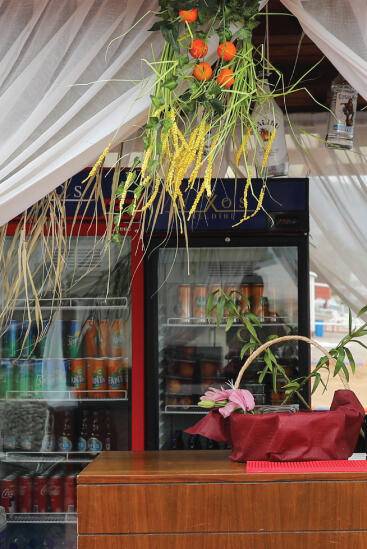 BEACH BAR
