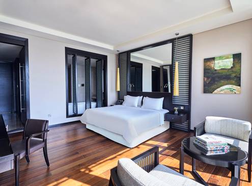 bedroom king bed