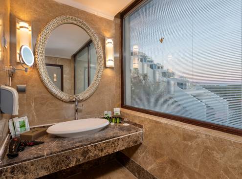 Jacuzzi Suite