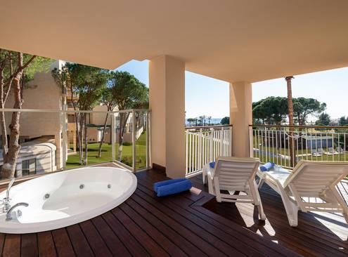 Family Terrace Room With Jacuzzi