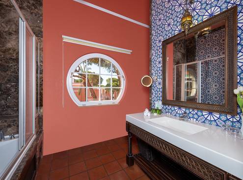 Sultan Suite With Jacuzzi
