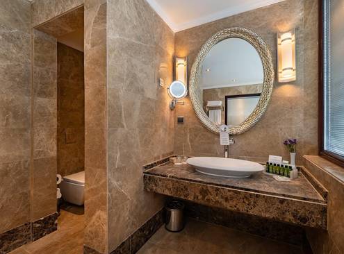 Jacuzzi Suite
