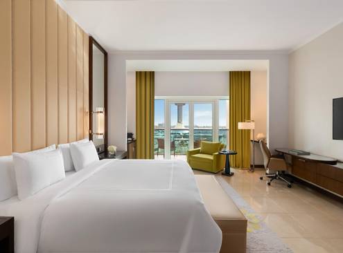 Premium Room - Corniche View