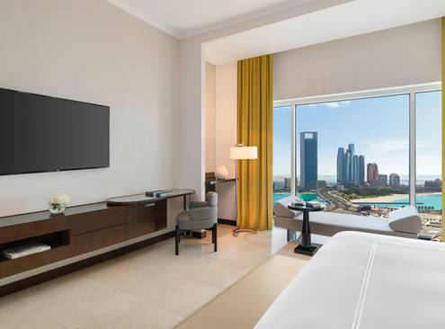 Deluxe Room - Corniche View