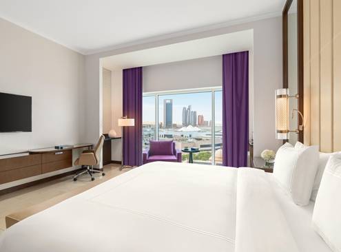 superior room corniche view