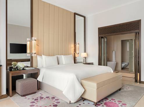 superior room corniche view